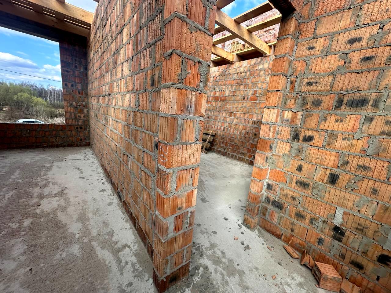 1864567278648886