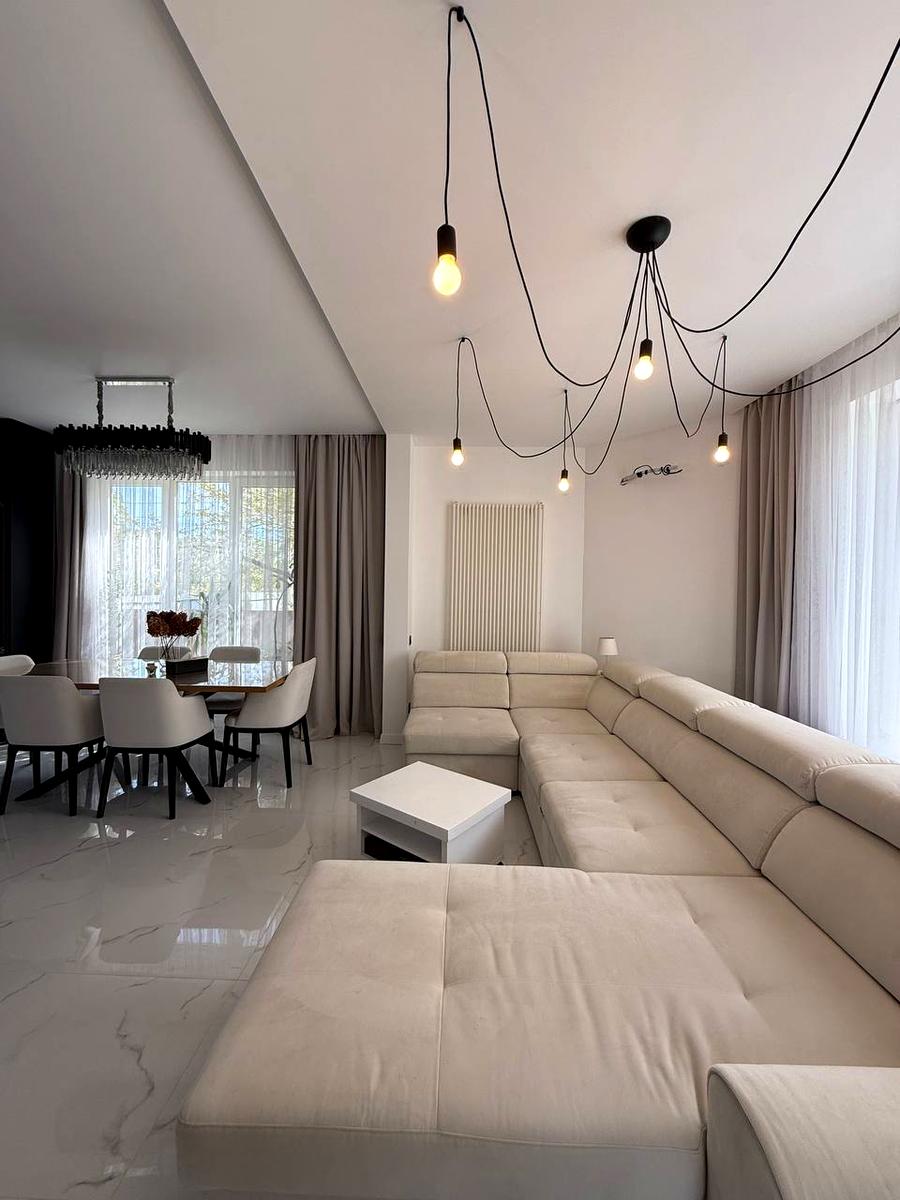1864599211397506