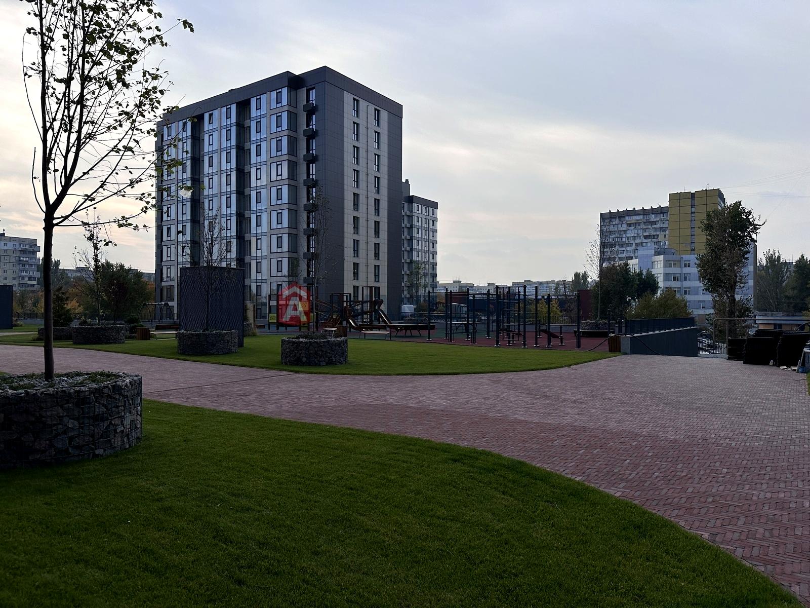 1864602553594241.jpg
