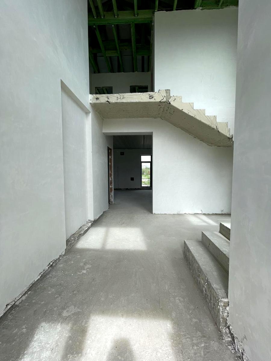 1864603186482778
