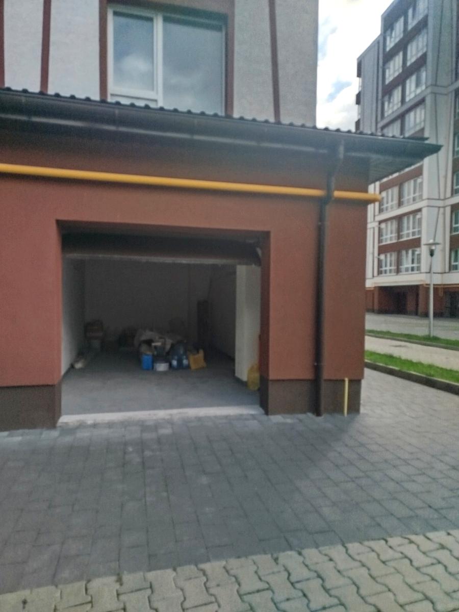 1864604513077065