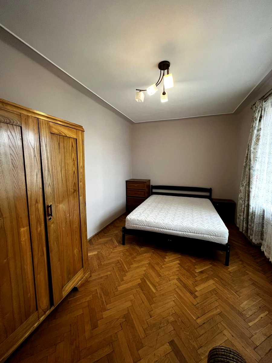 1864607803267823
