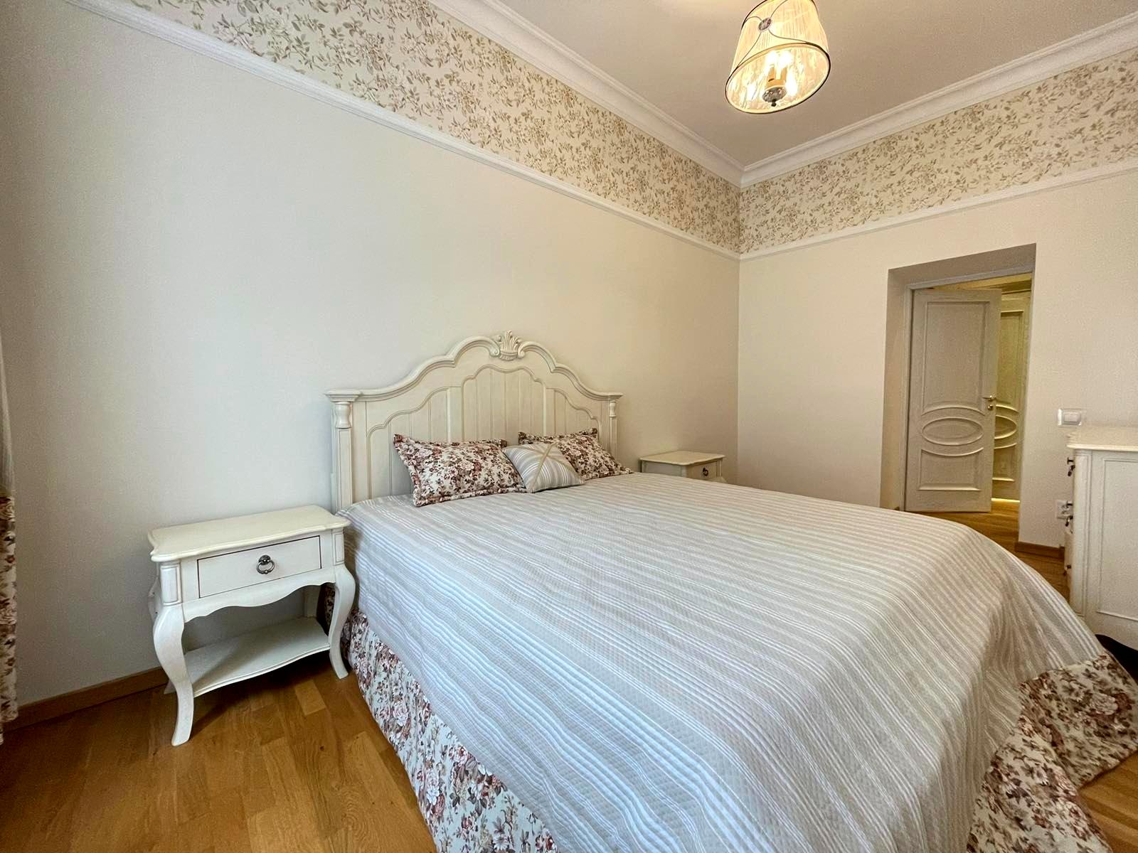 1864610691588845
