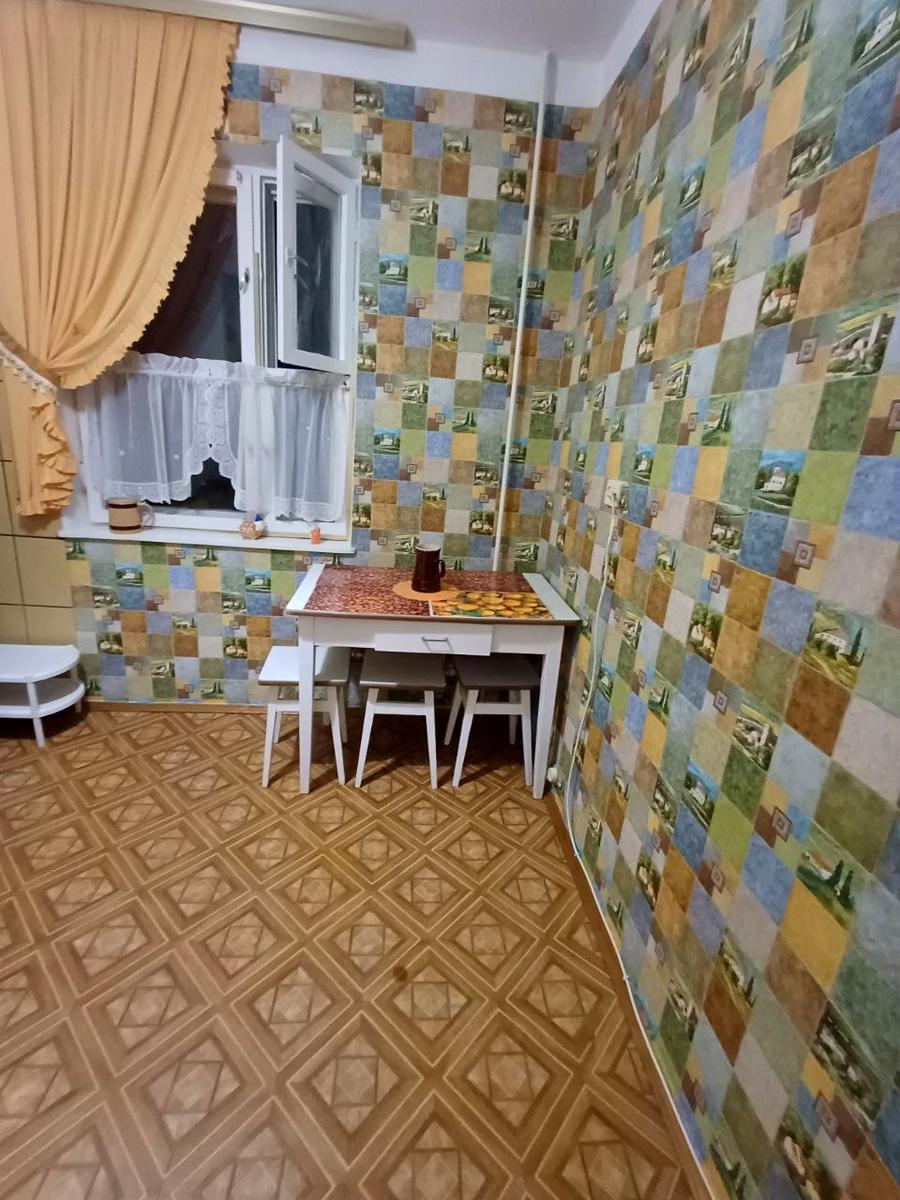 1864611696018039