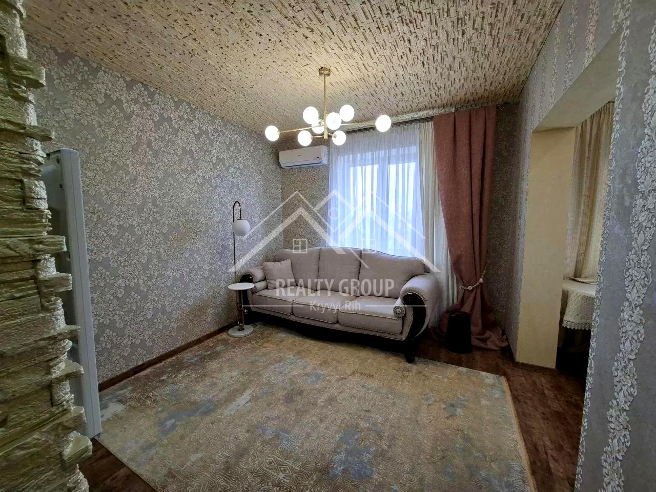 1864613135351826