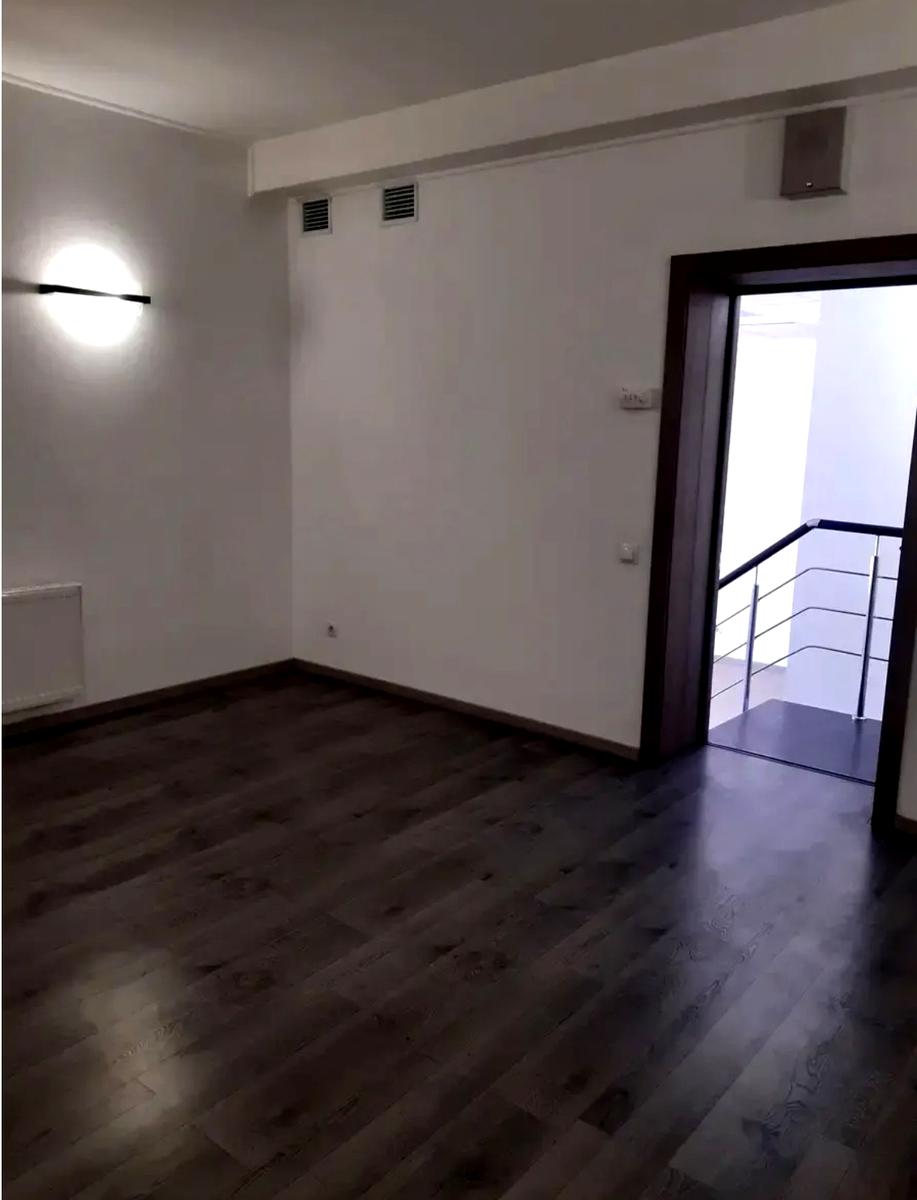 1864613561477327