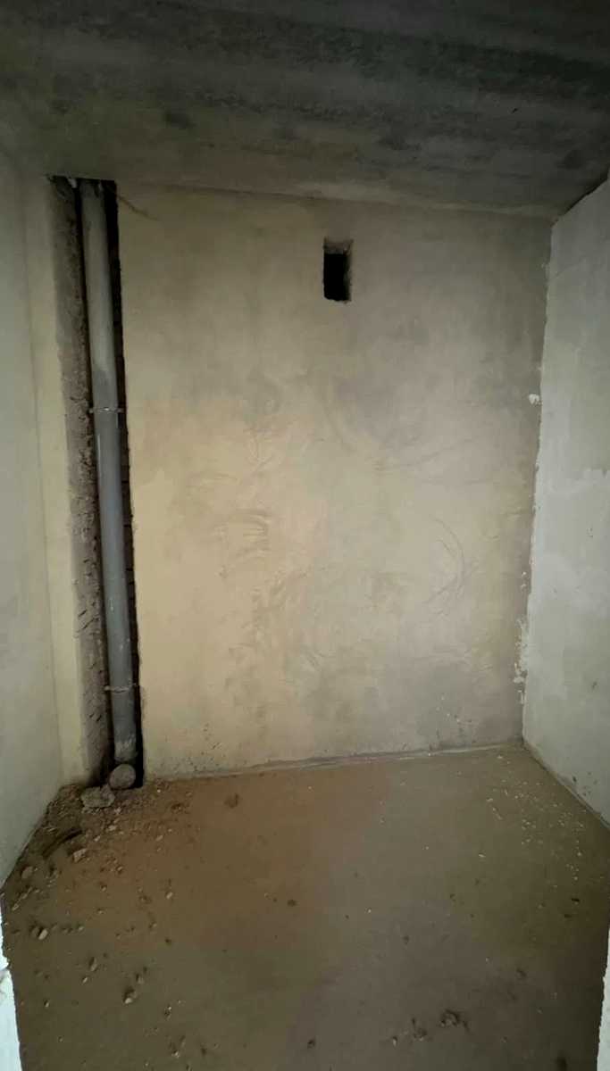 1864614546166432