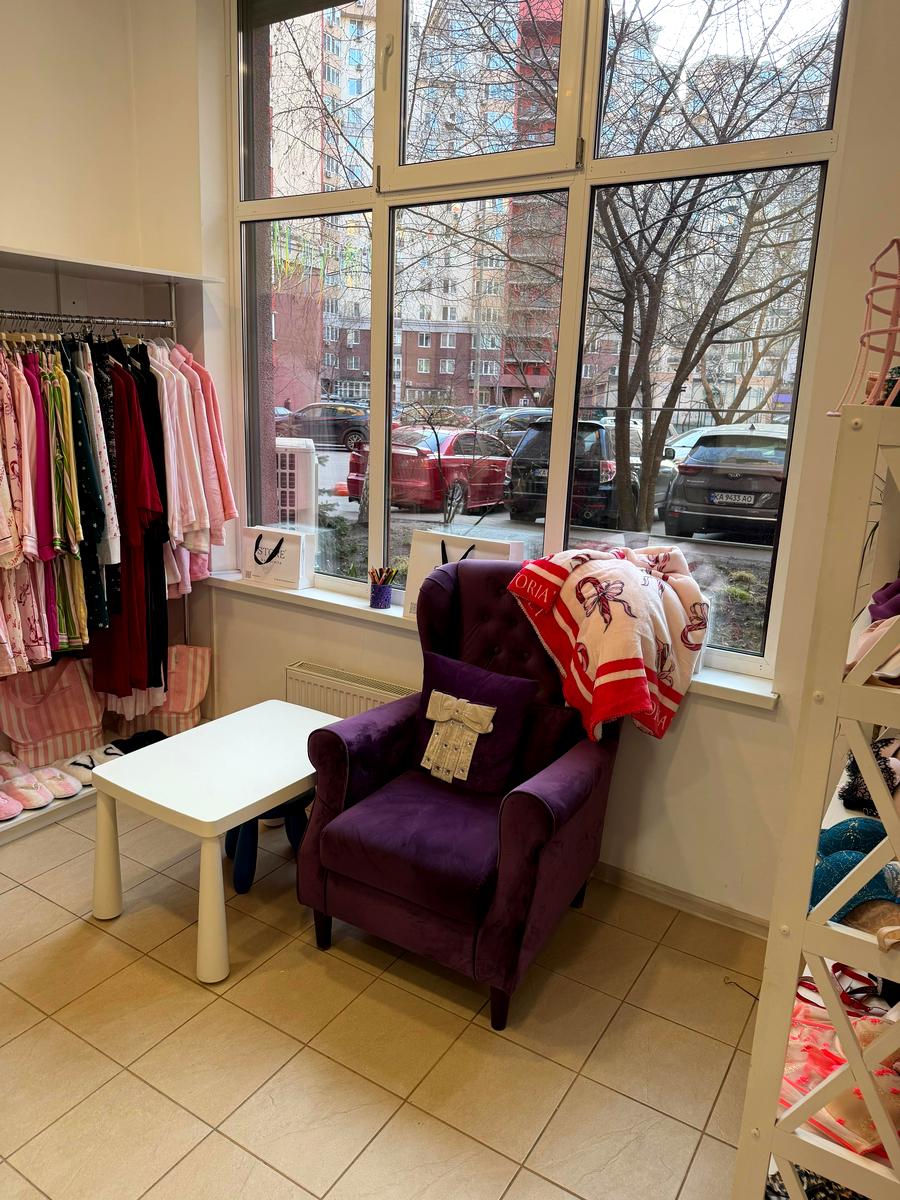 1864615180956371