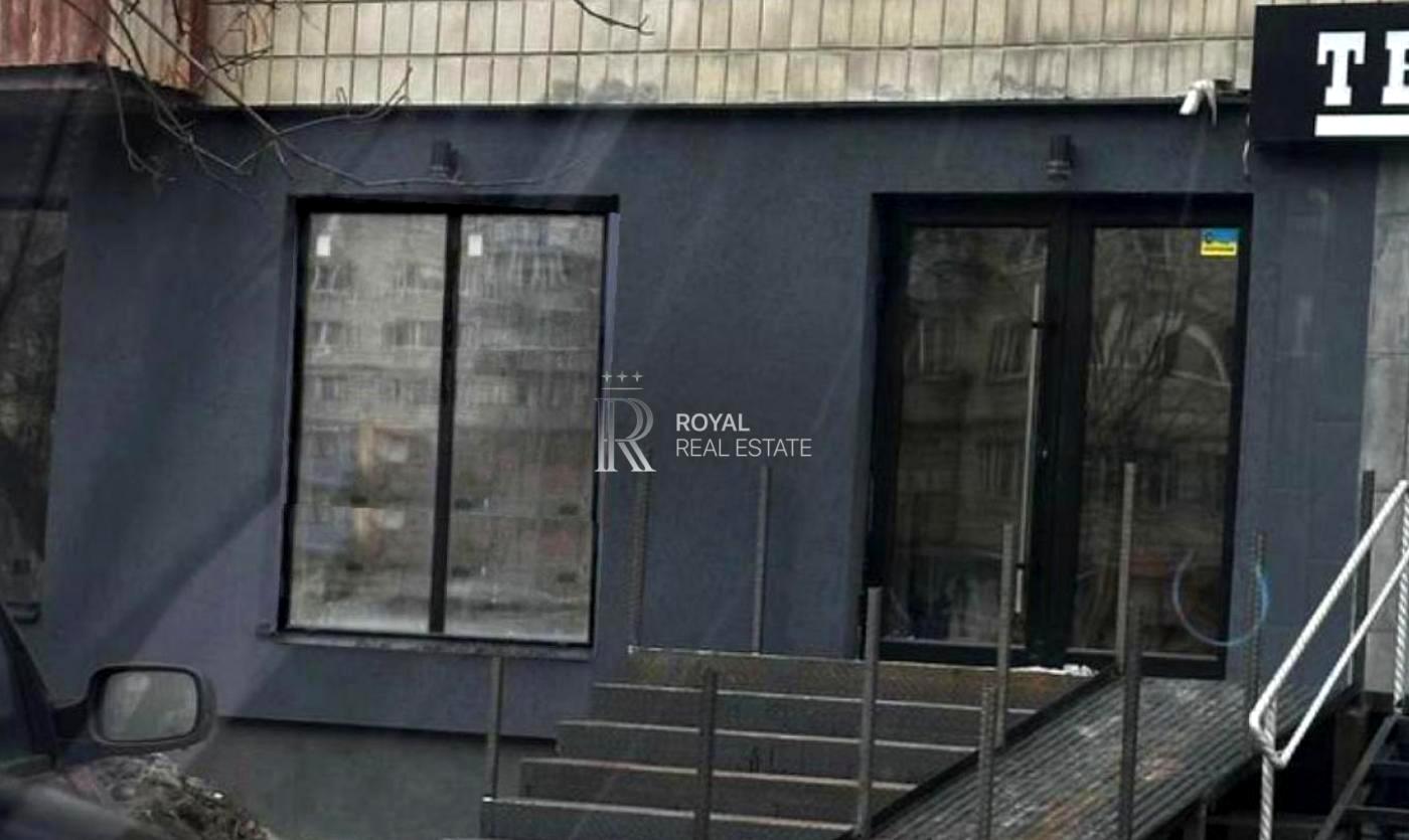 1864617776571250
