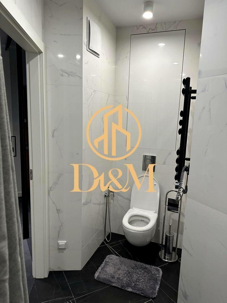 1864623475035409