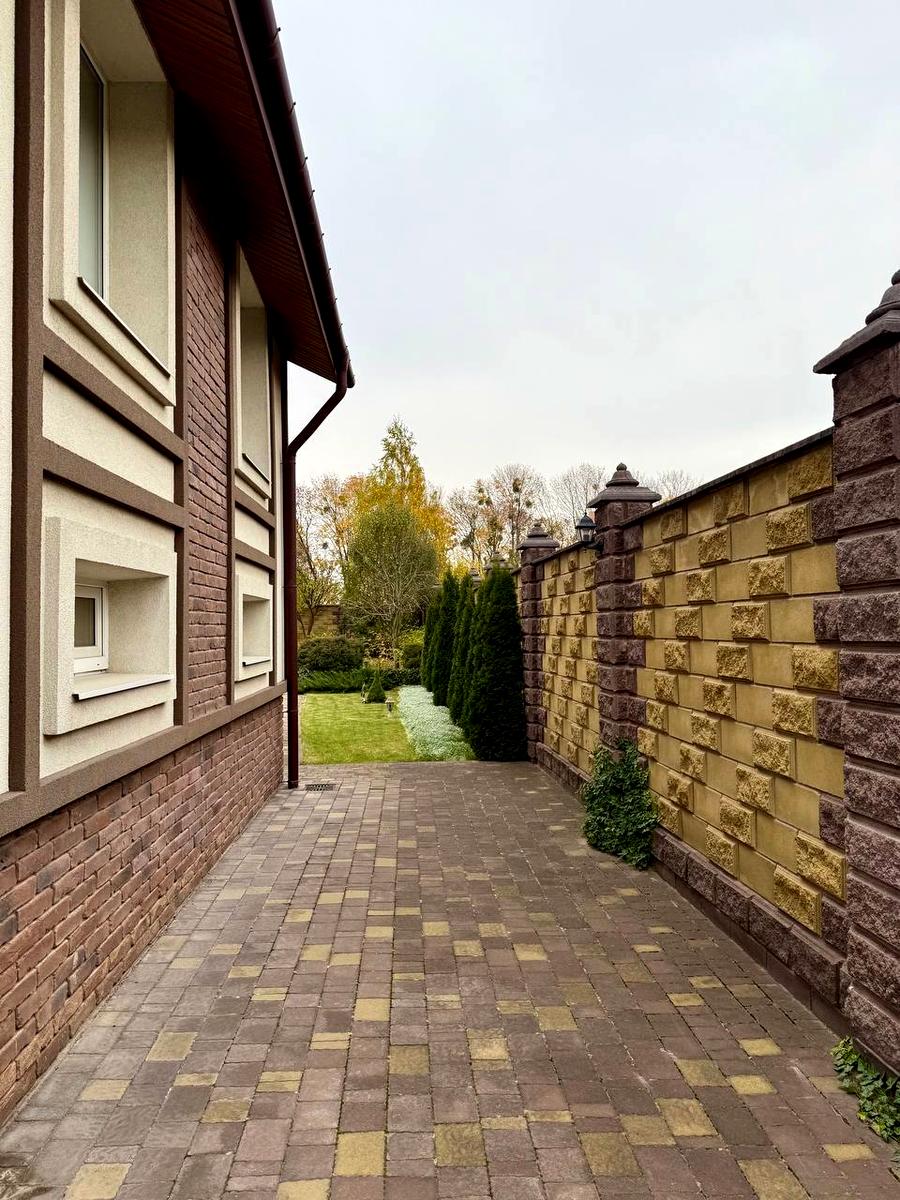 1864624452084014