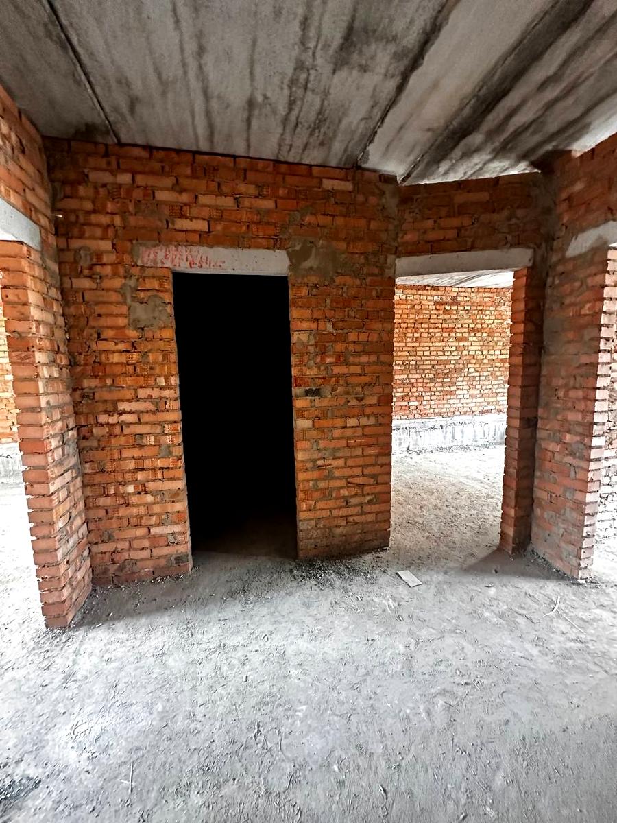 1864624523520296