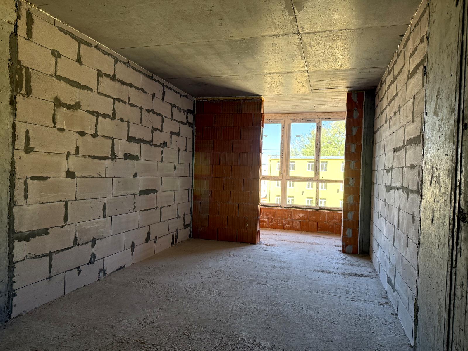 1864631378263512