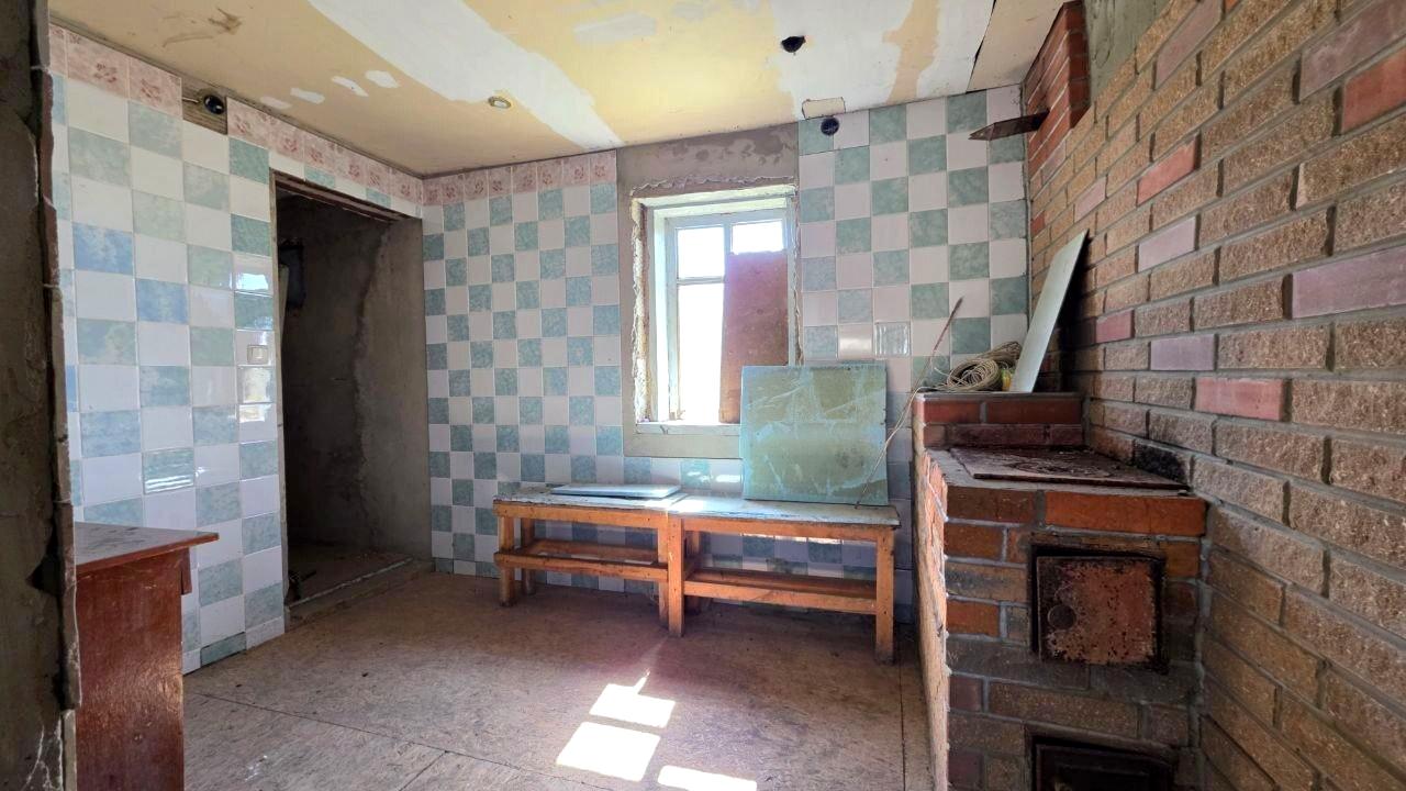 1864636211739340