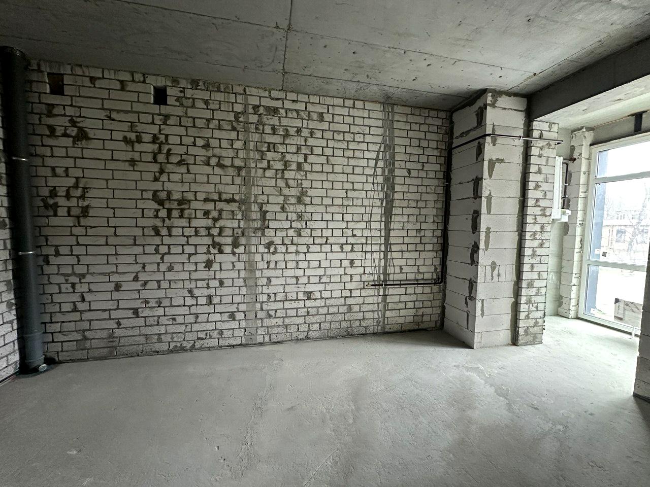 1864646765254560