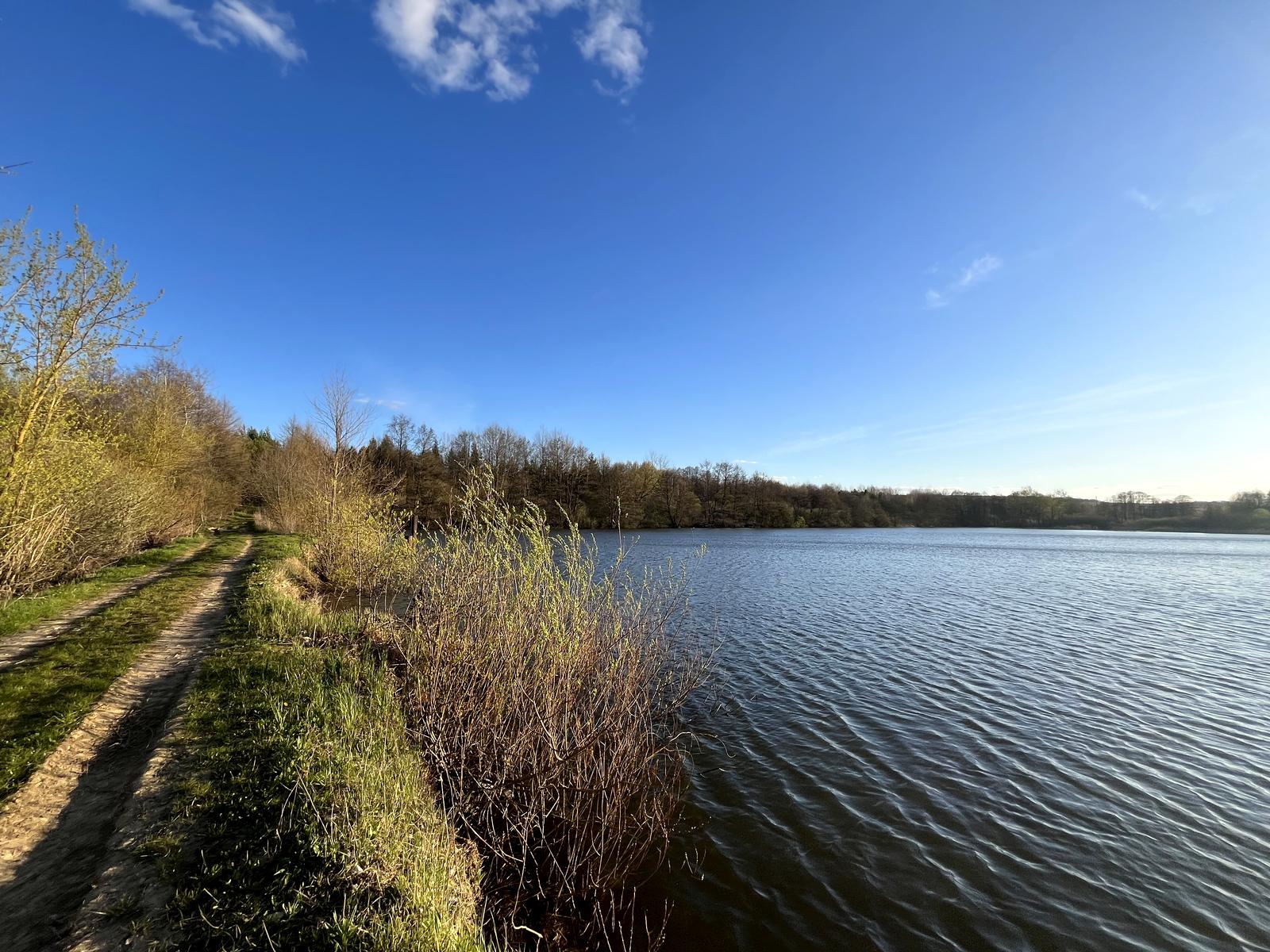 1864661883502356