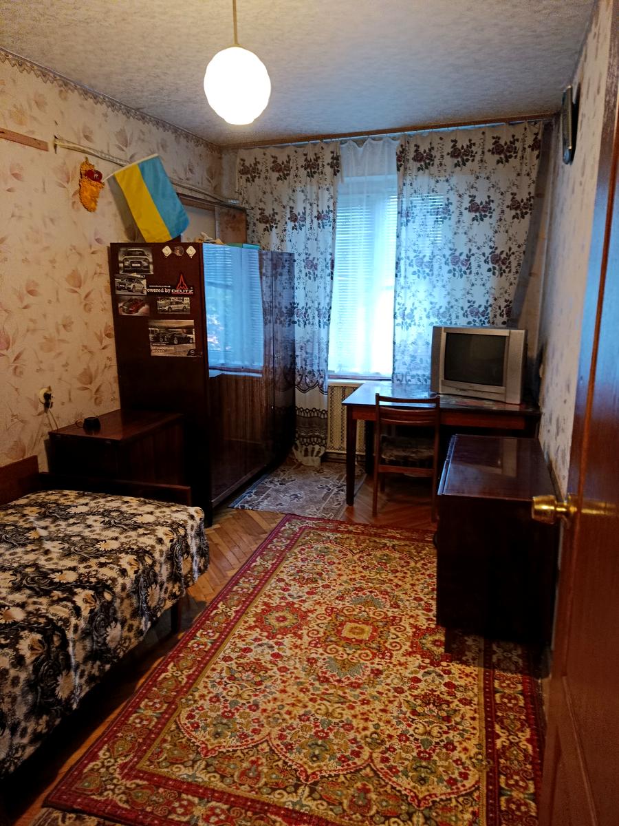 1864686956644756