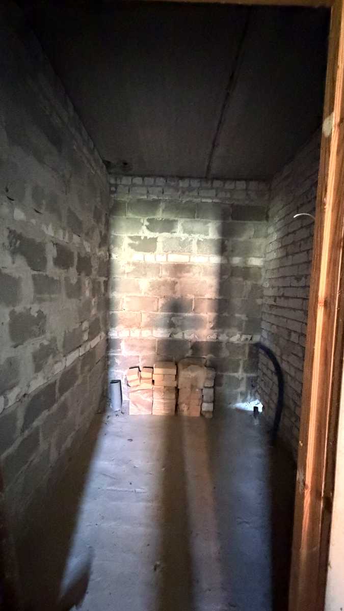 1864690789590931