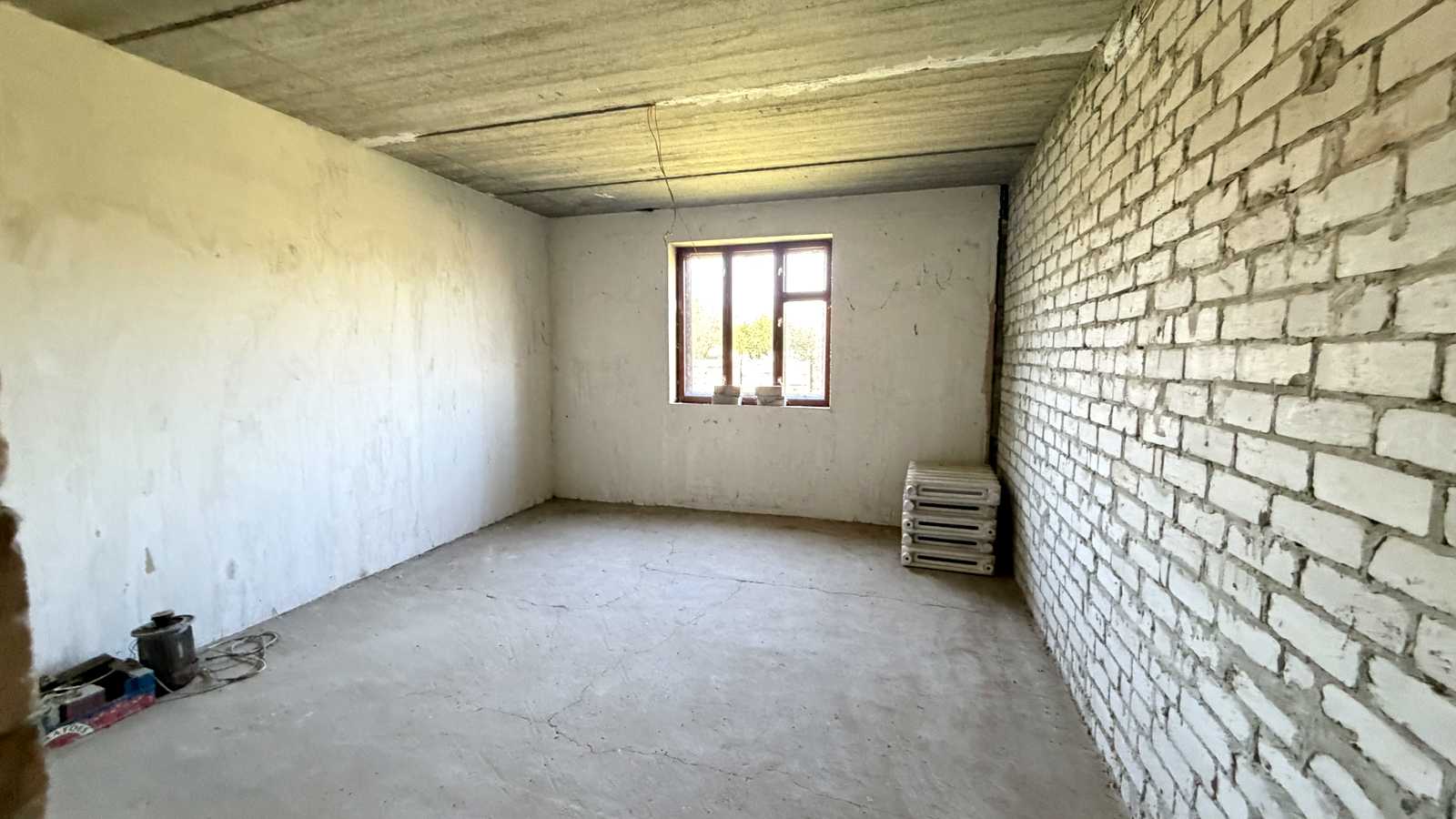 1864690794549685