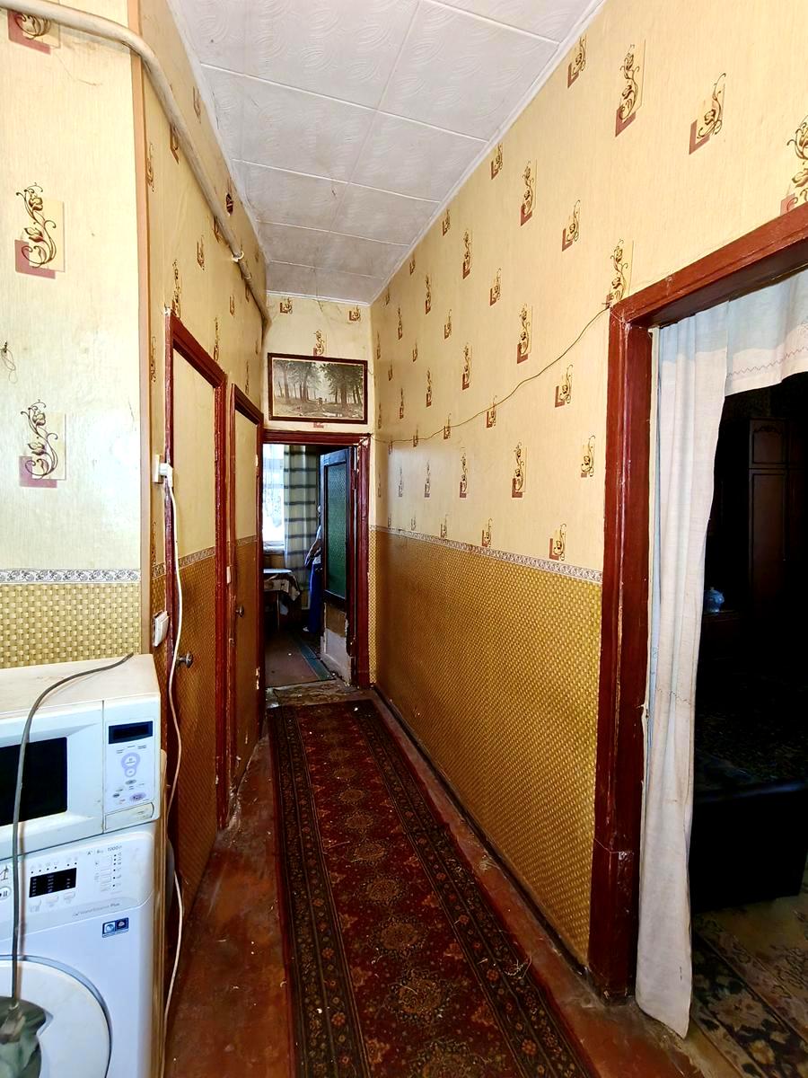 1864707051227402