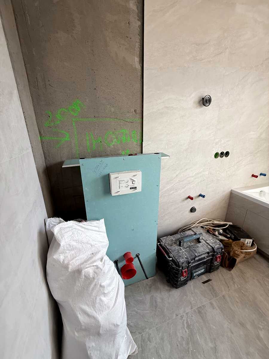 1864736520044396