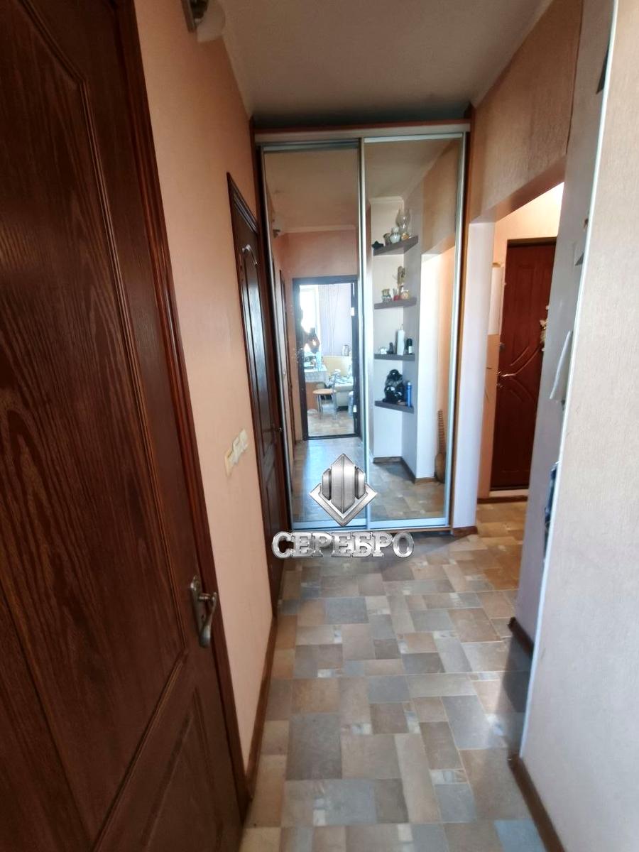 1864746461958184