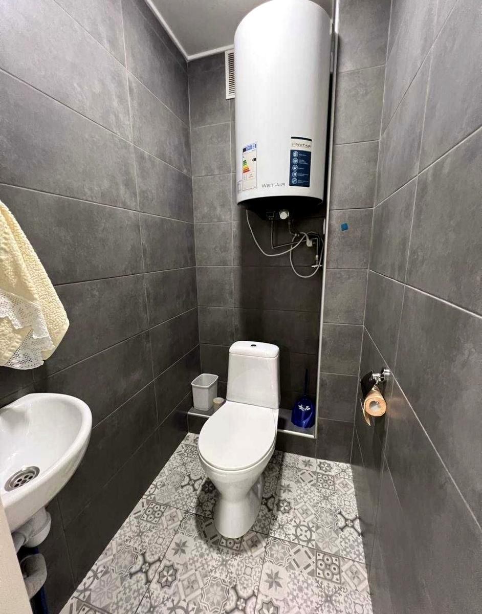 1864788777962969