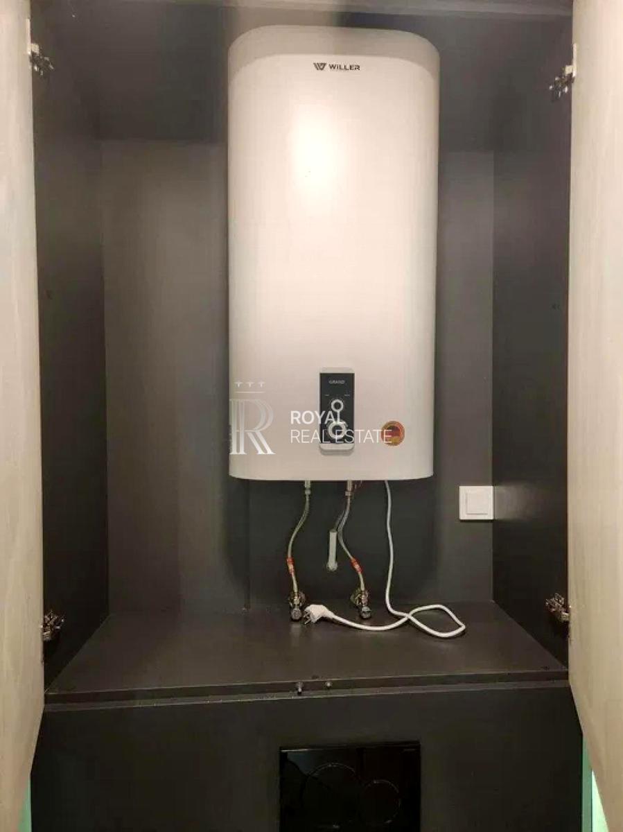 1864791366722329