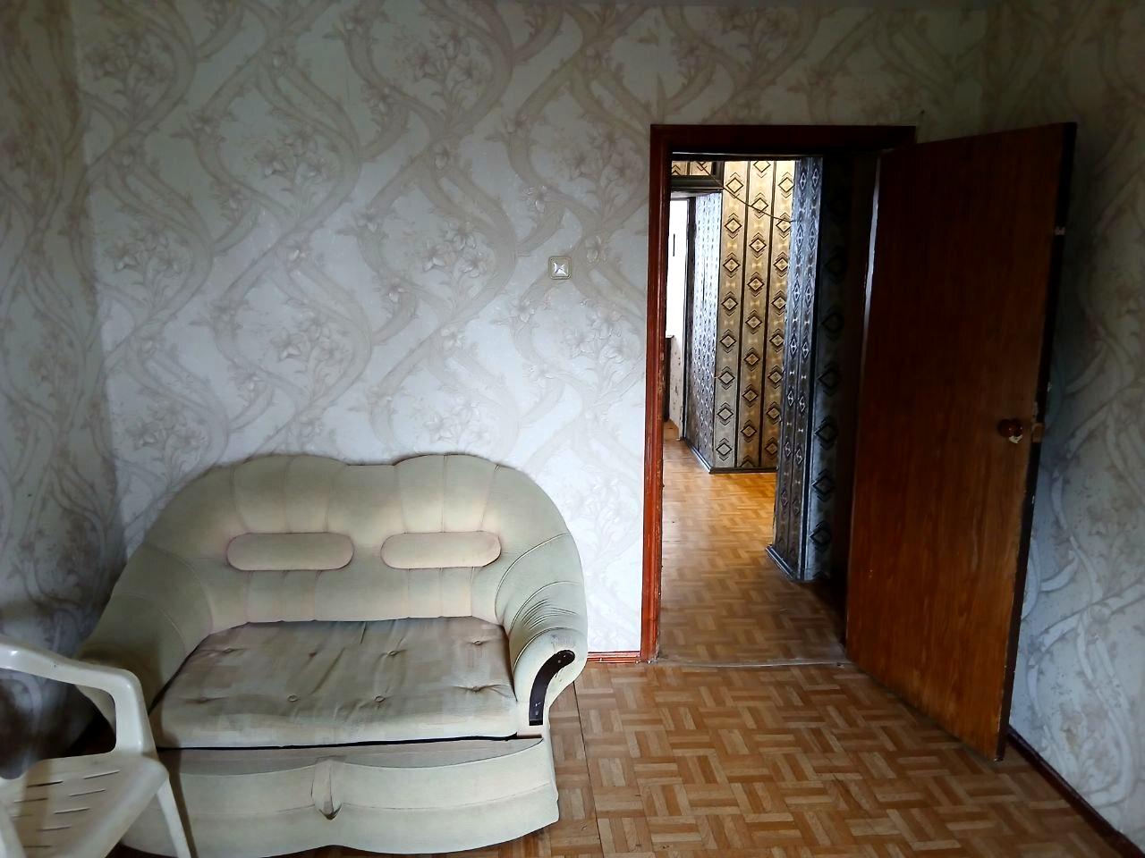 1864791768302762