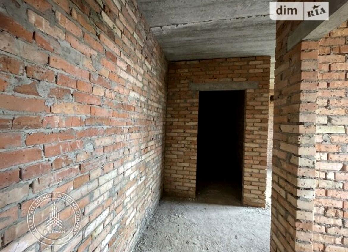 1864793993159792