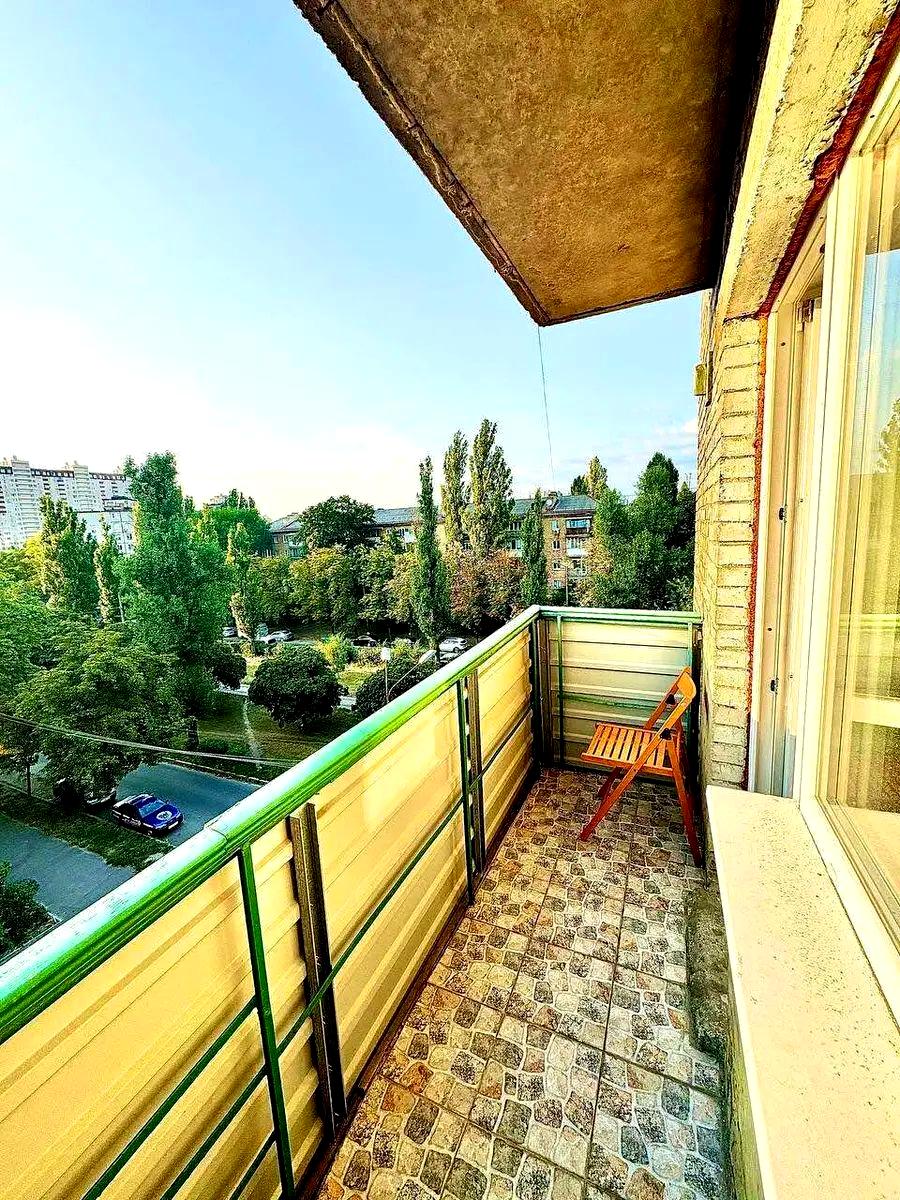 1864797046753794