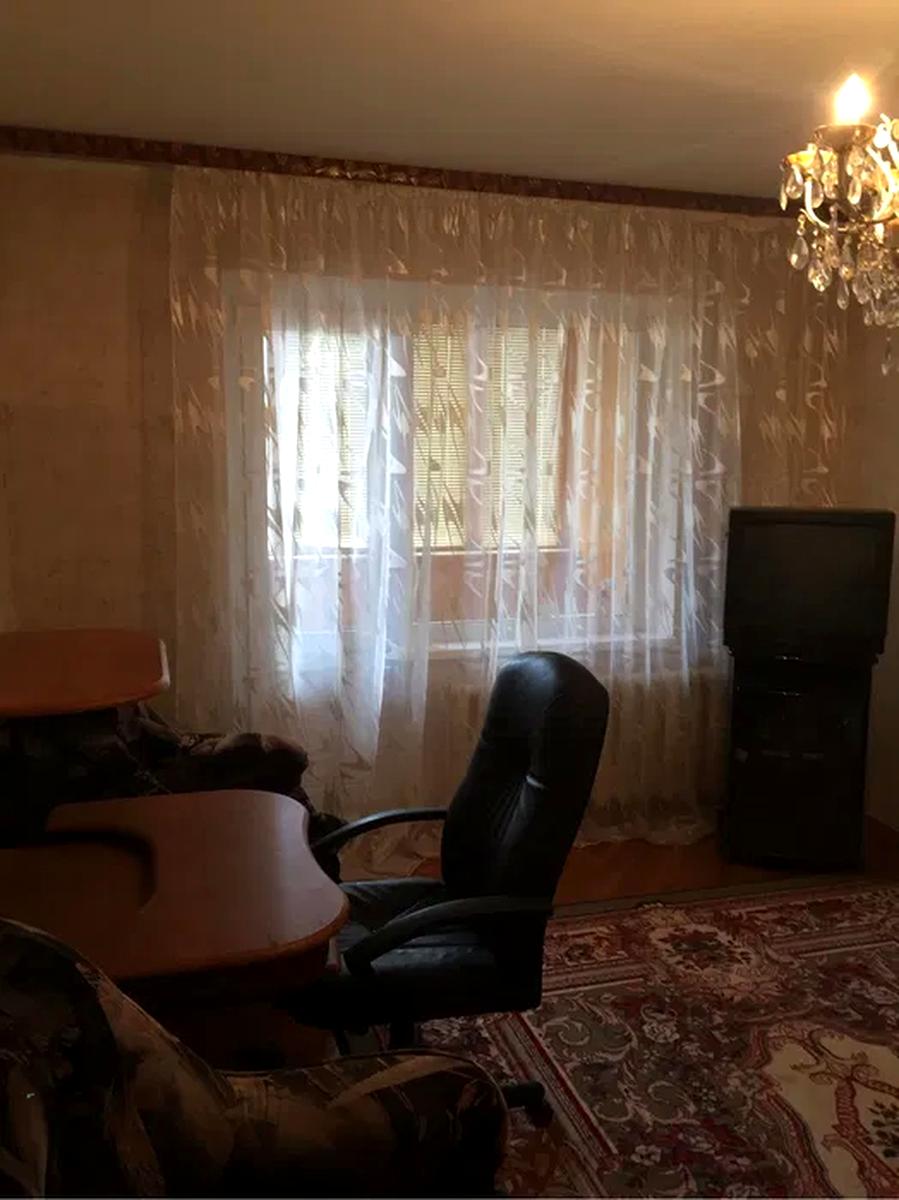 1864799264900430