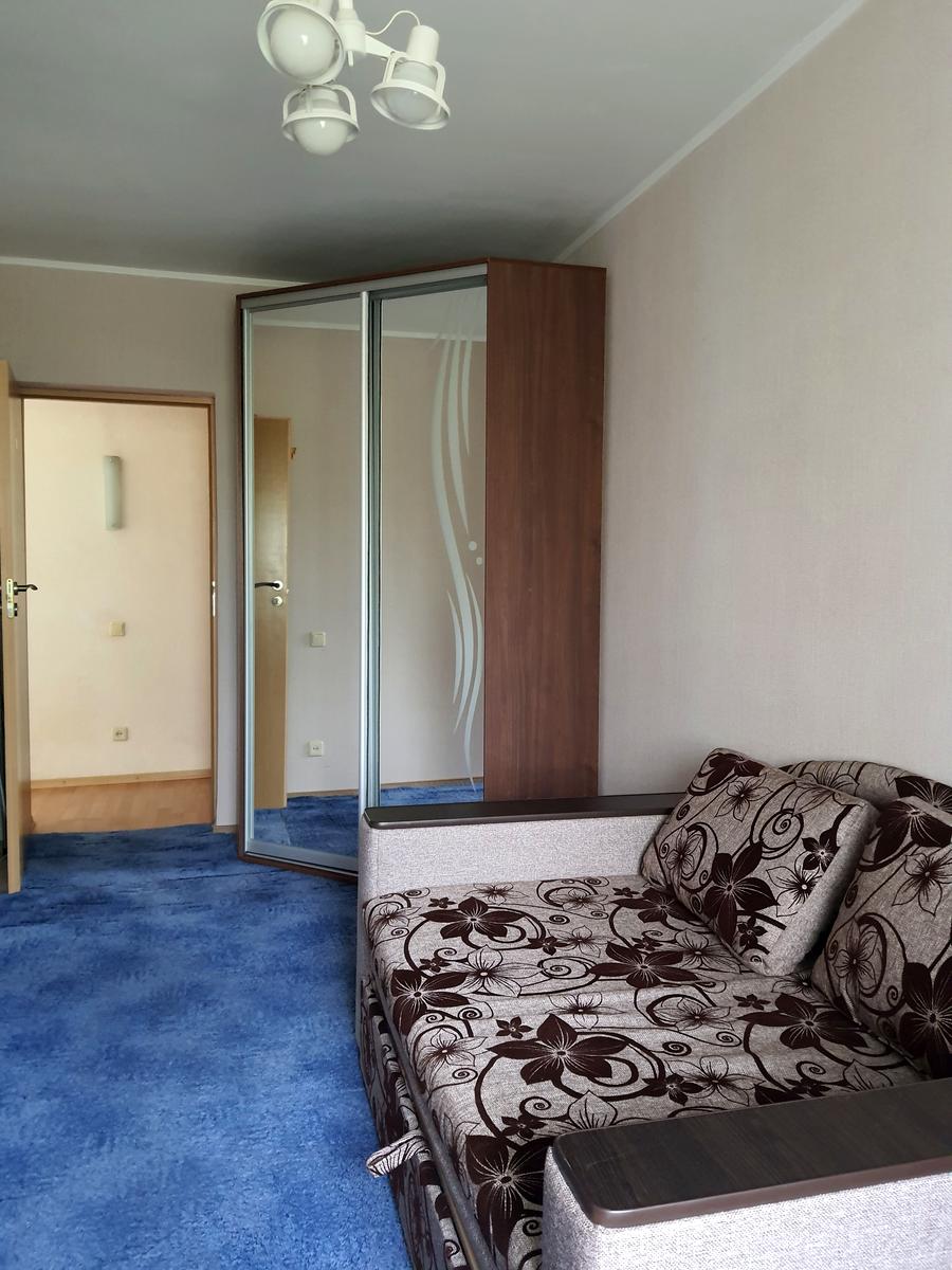 1864804889018533