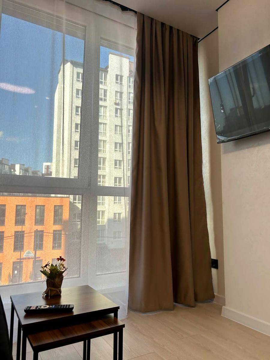 1864817383278545