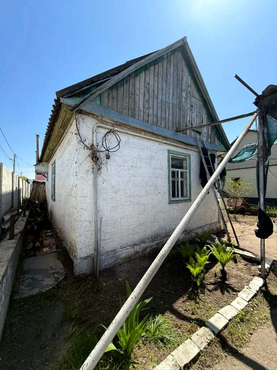 1864856610623038