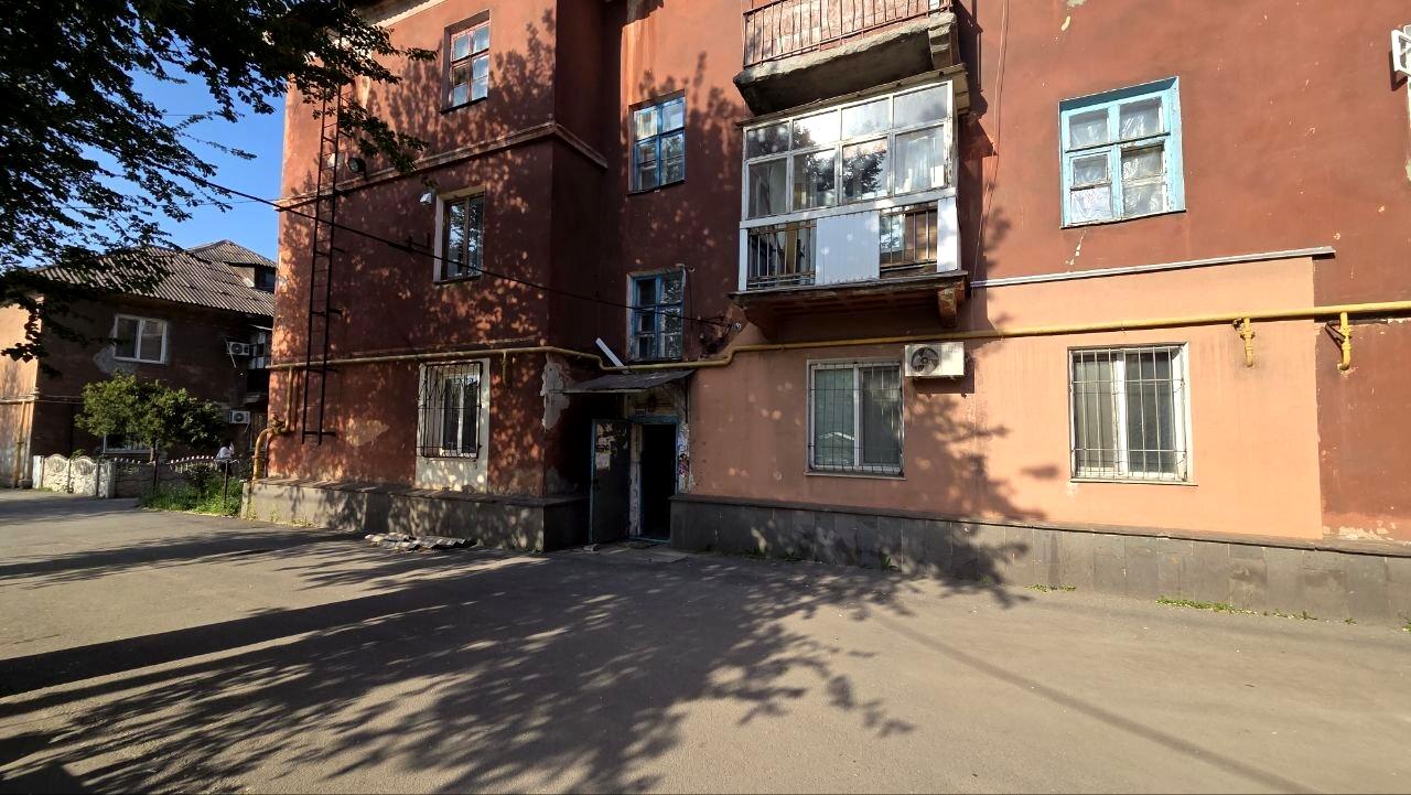 1864864413157132