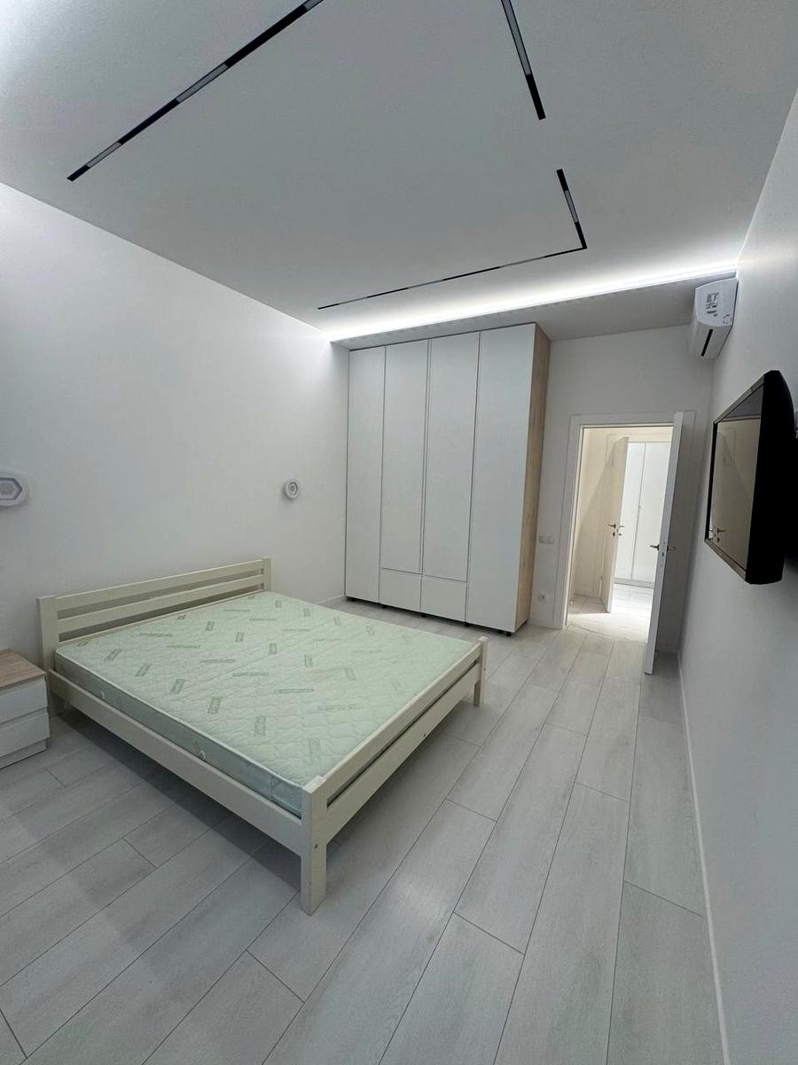 1864873967409404