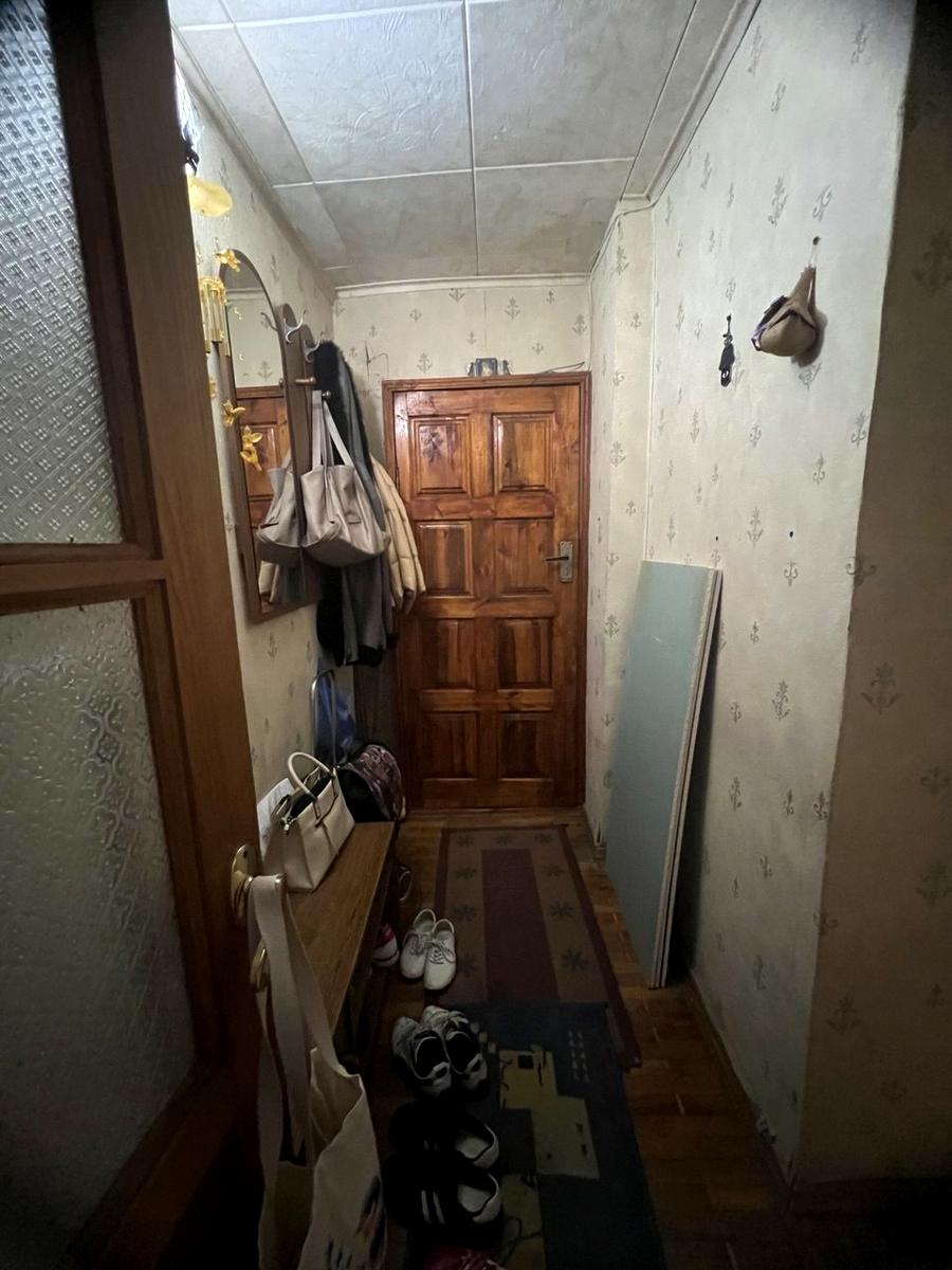 1864874683402380