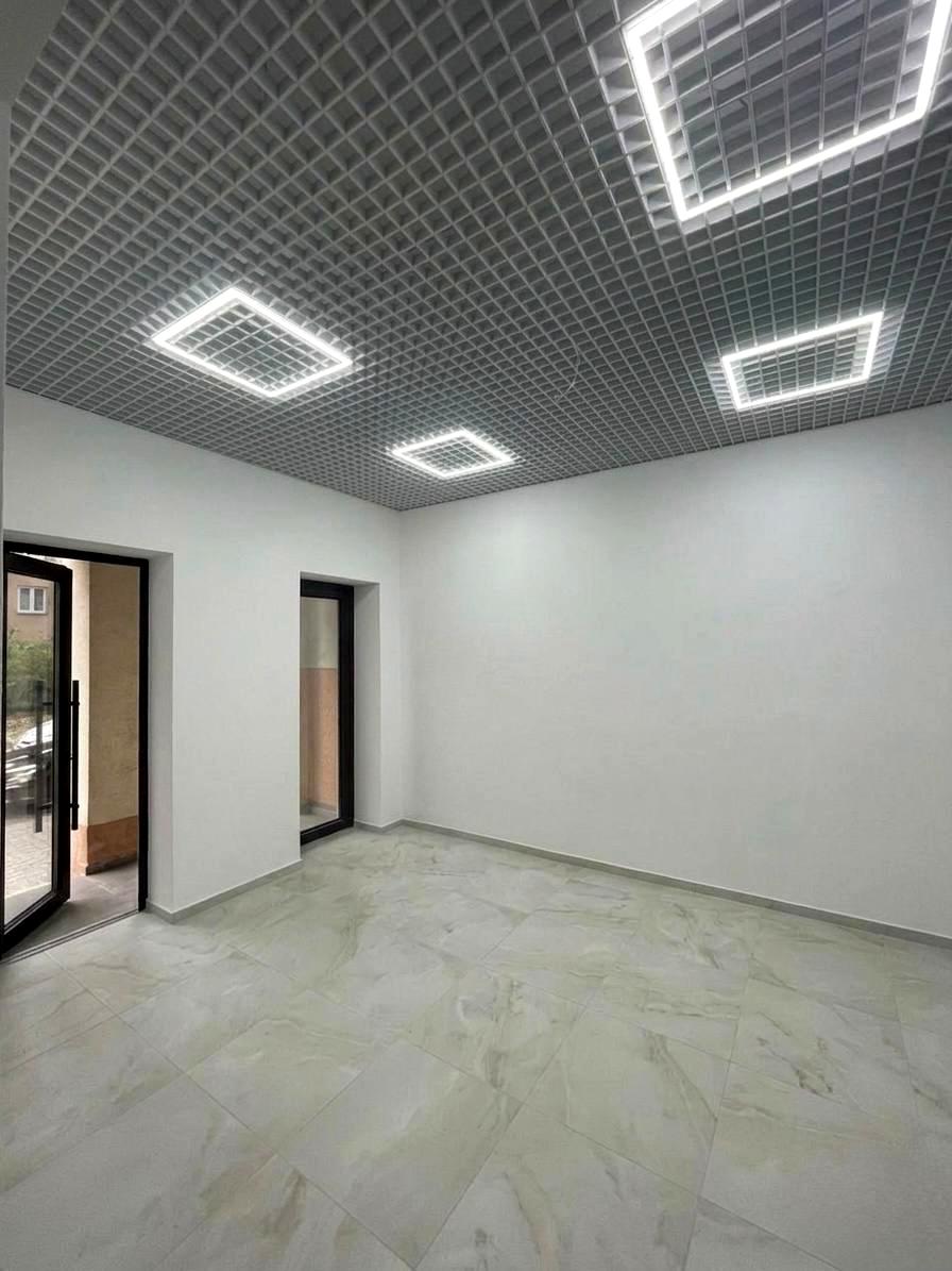 1864874791389457