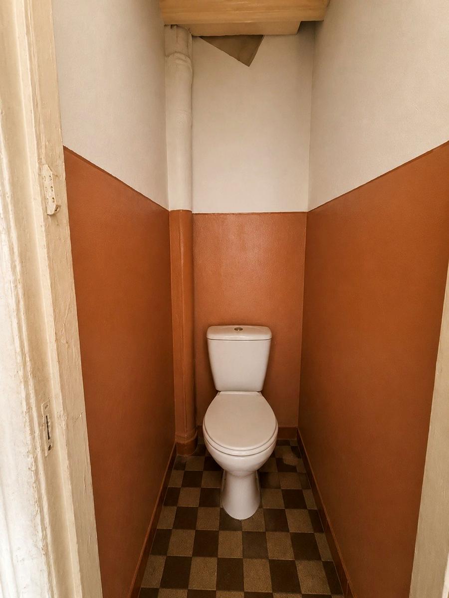 1864875630580431