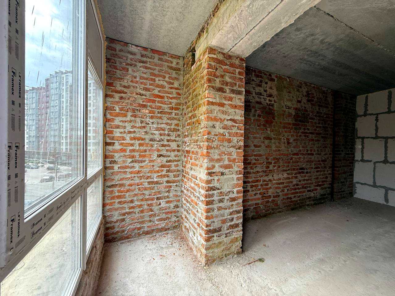 1864876413362493