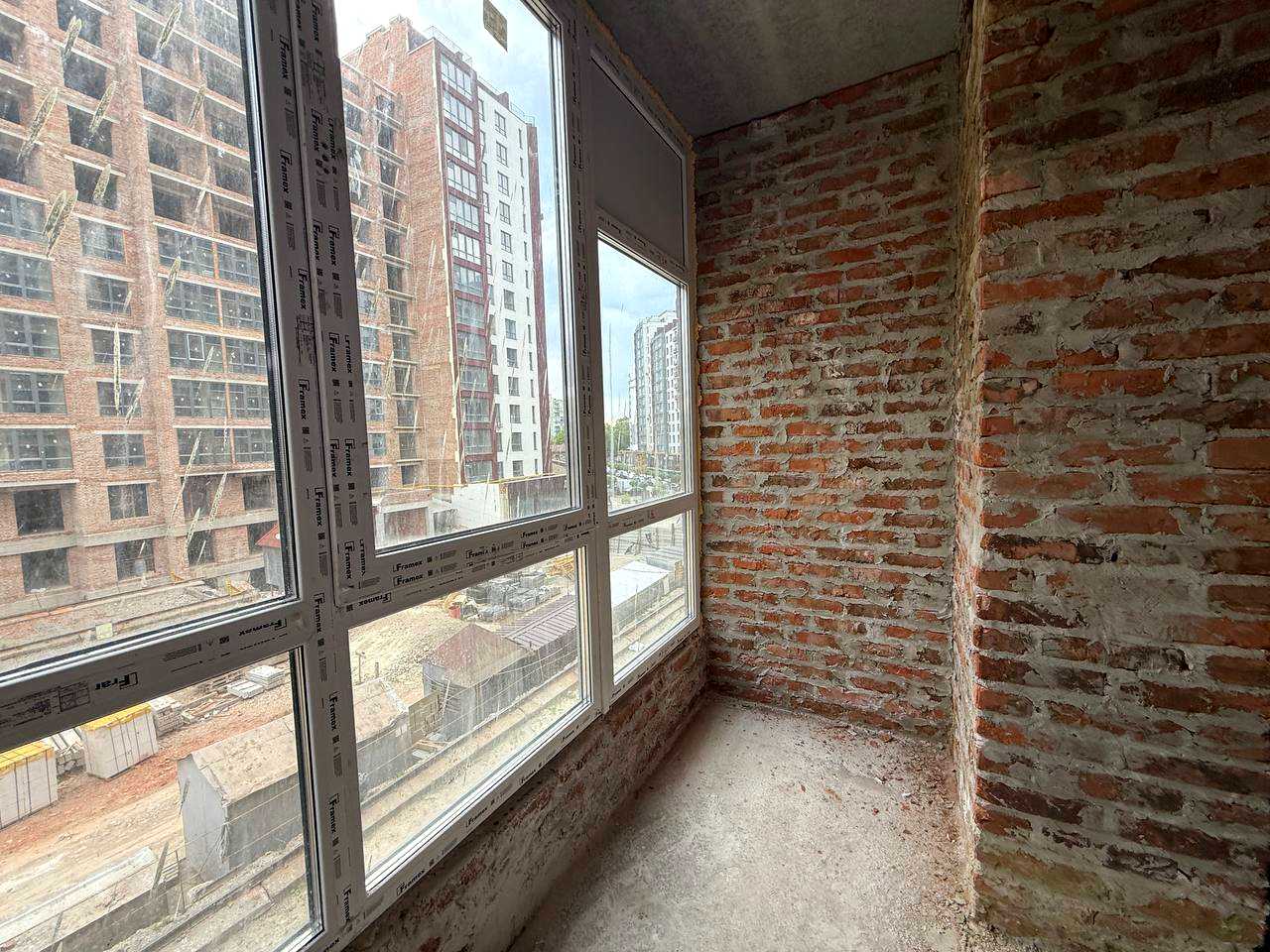 1864876413773531