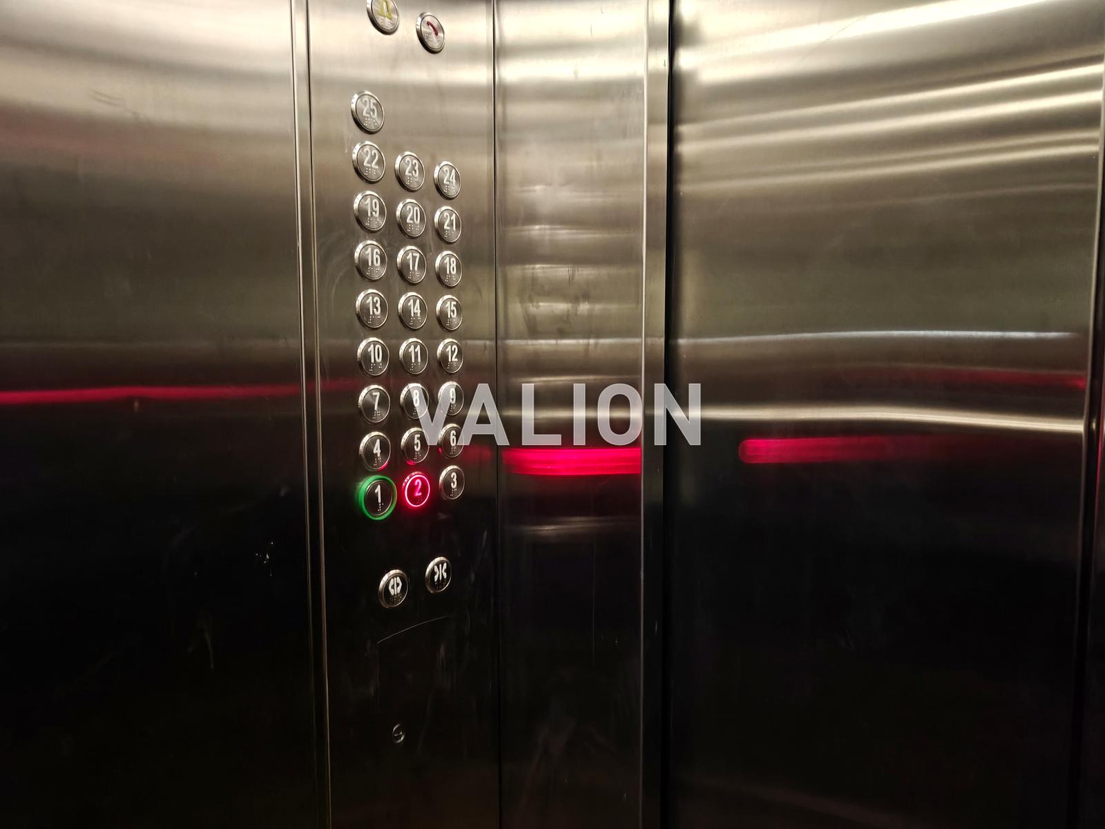1864876657718105