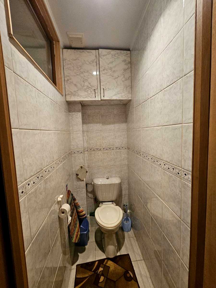 1864878757846341
