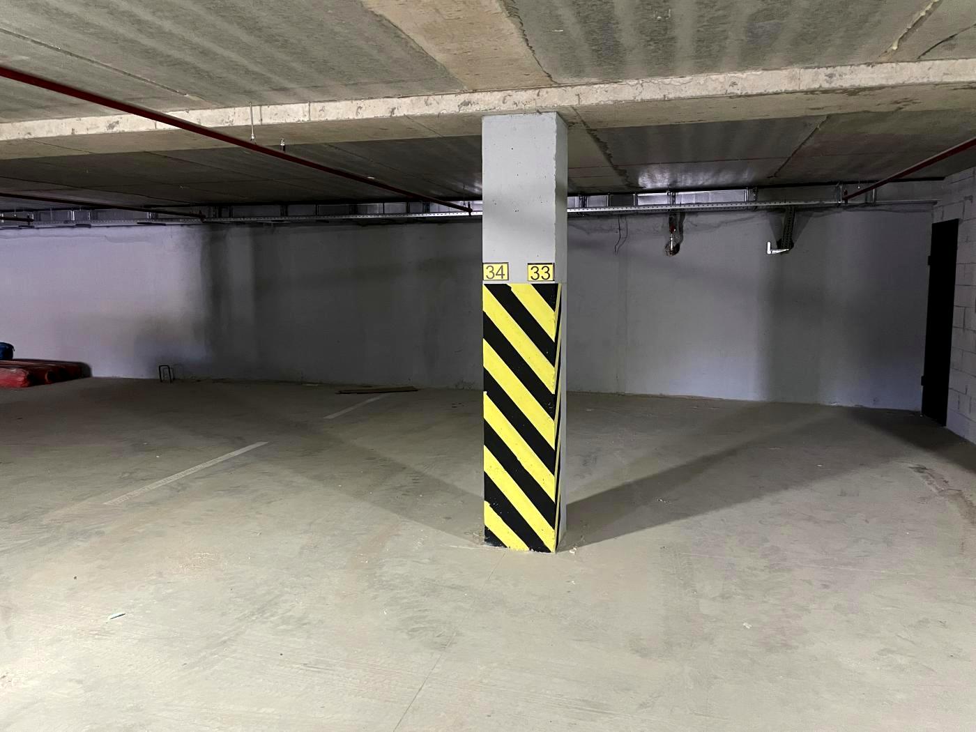 1864879595288799