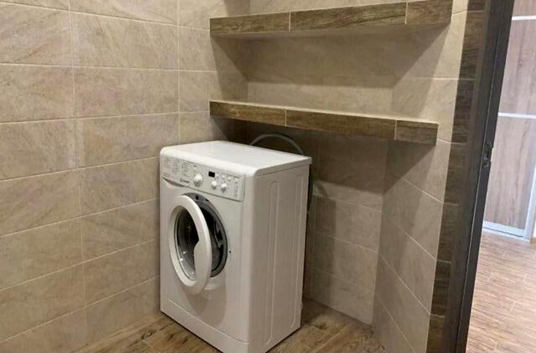 1864880713761699