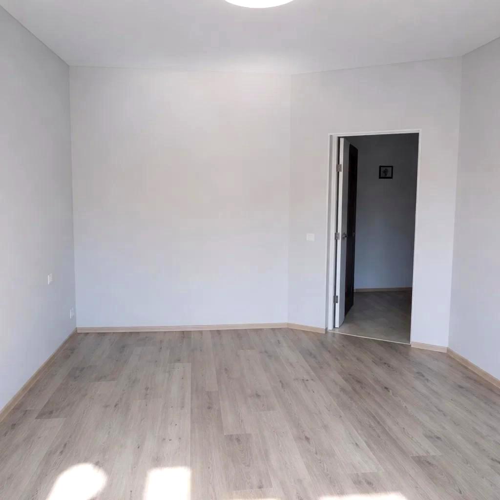 1864883525595015