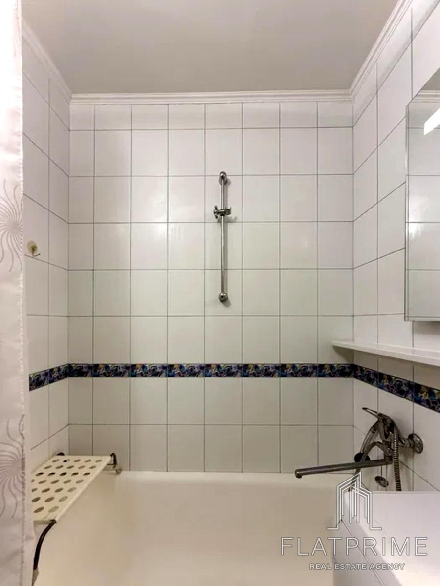 1864883599076668