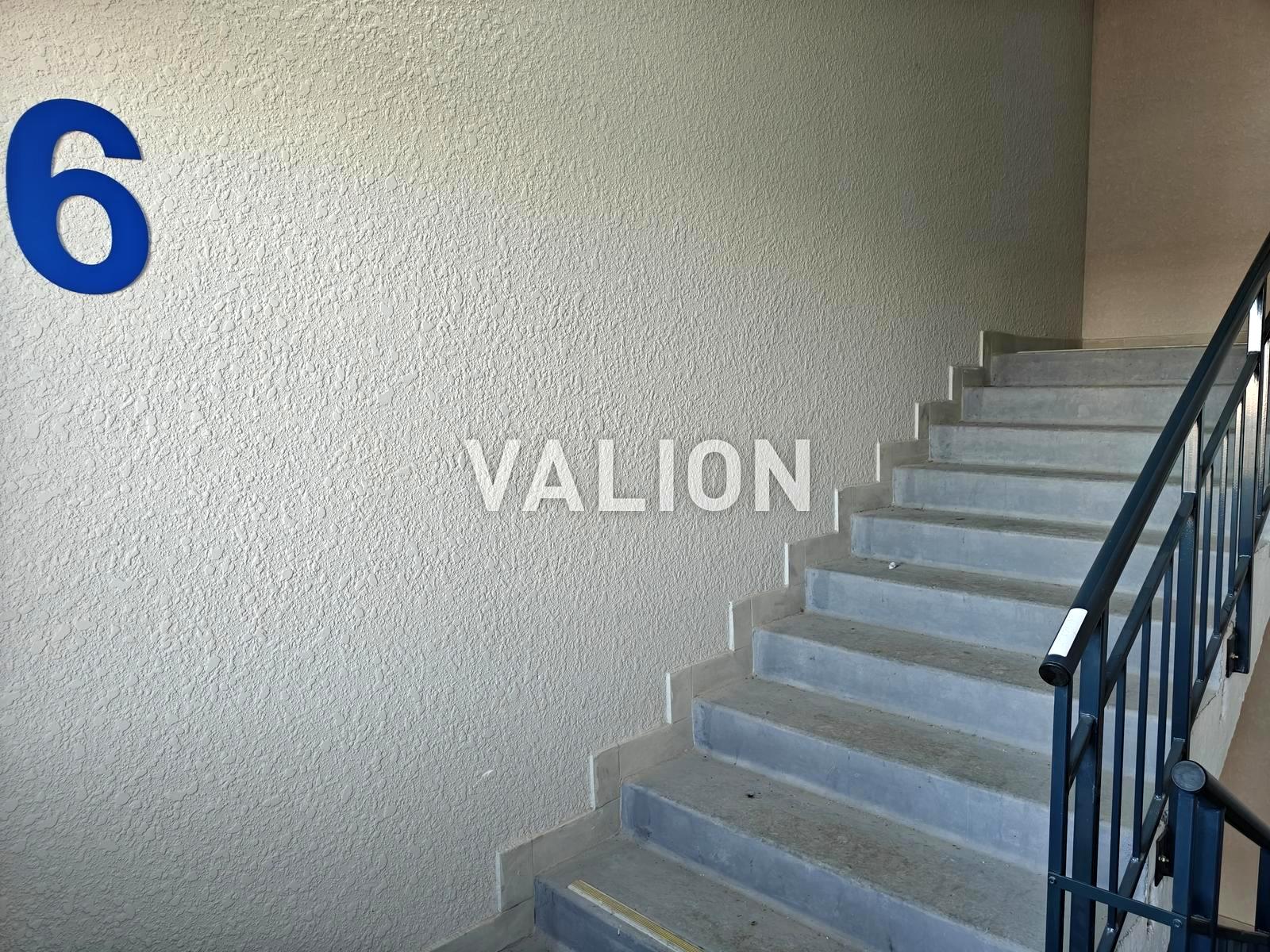 1864884355397731