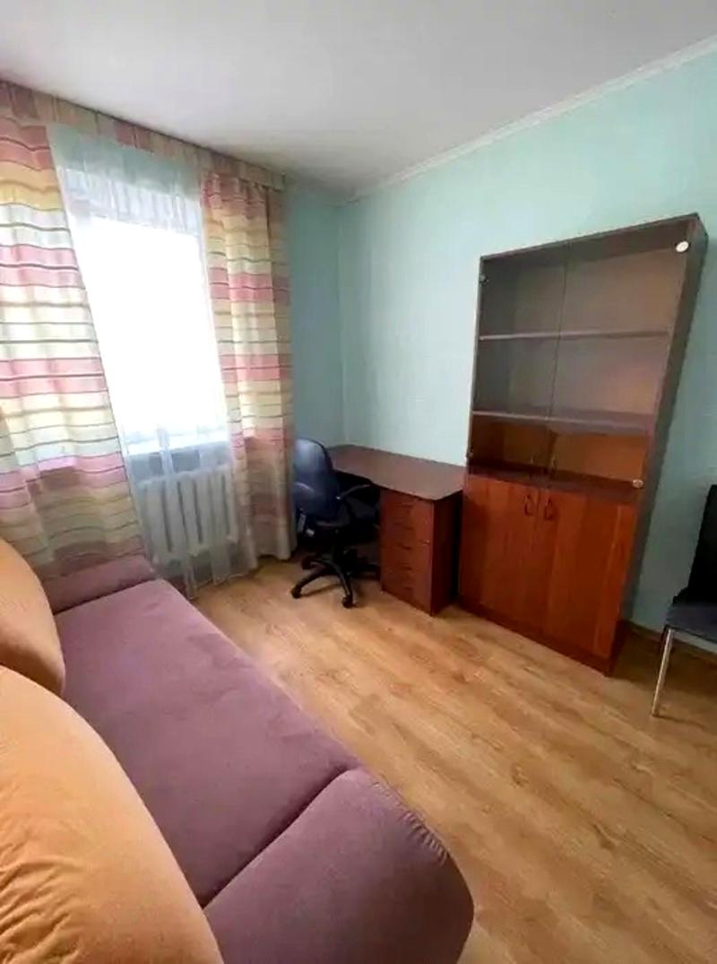 1864884943093684